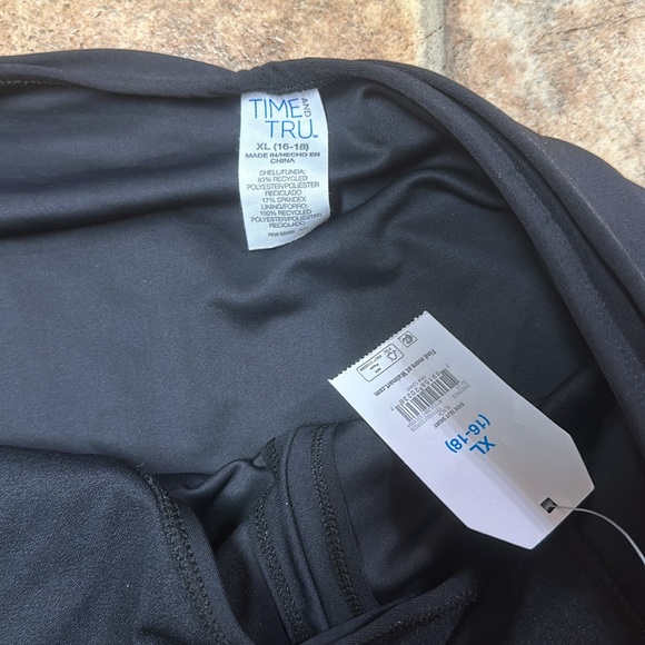 NWT.   XL SWIM SKIRT. - Picture 3 of 3